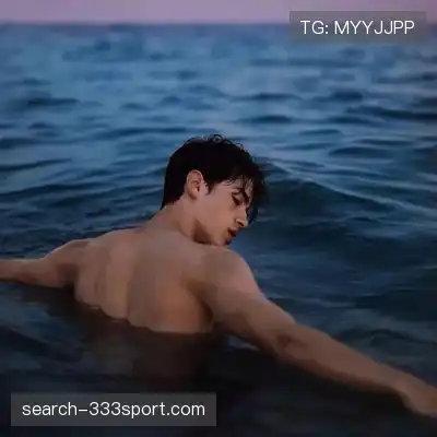 劳麟非